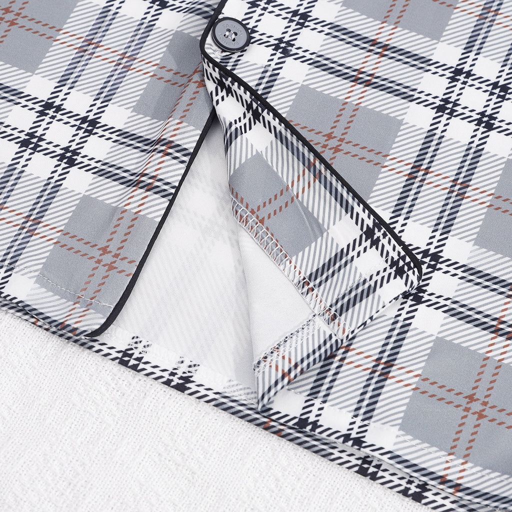 Men's Fall Pajama Set: A long-sleeve top and pants made of milk silk, paired with a lightweight cardigan