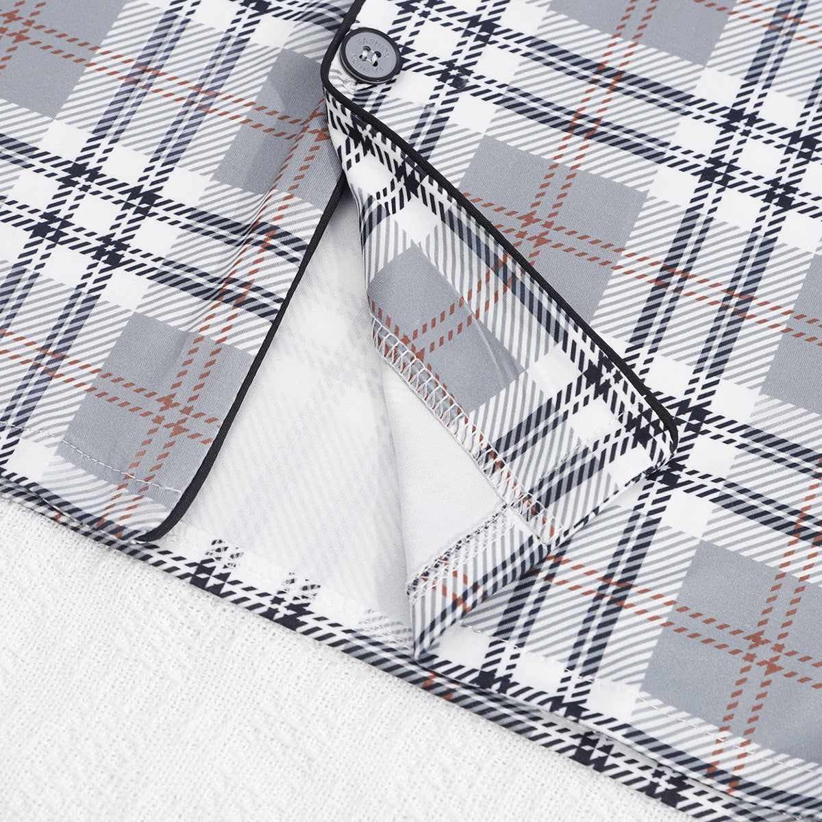 Men's Fall Pajama Set: A long-sleeve top and pants made of milk silk, paired with a lightweight cardigan